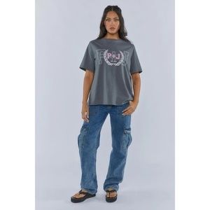 Peta + Jain T-Shirt Size Small